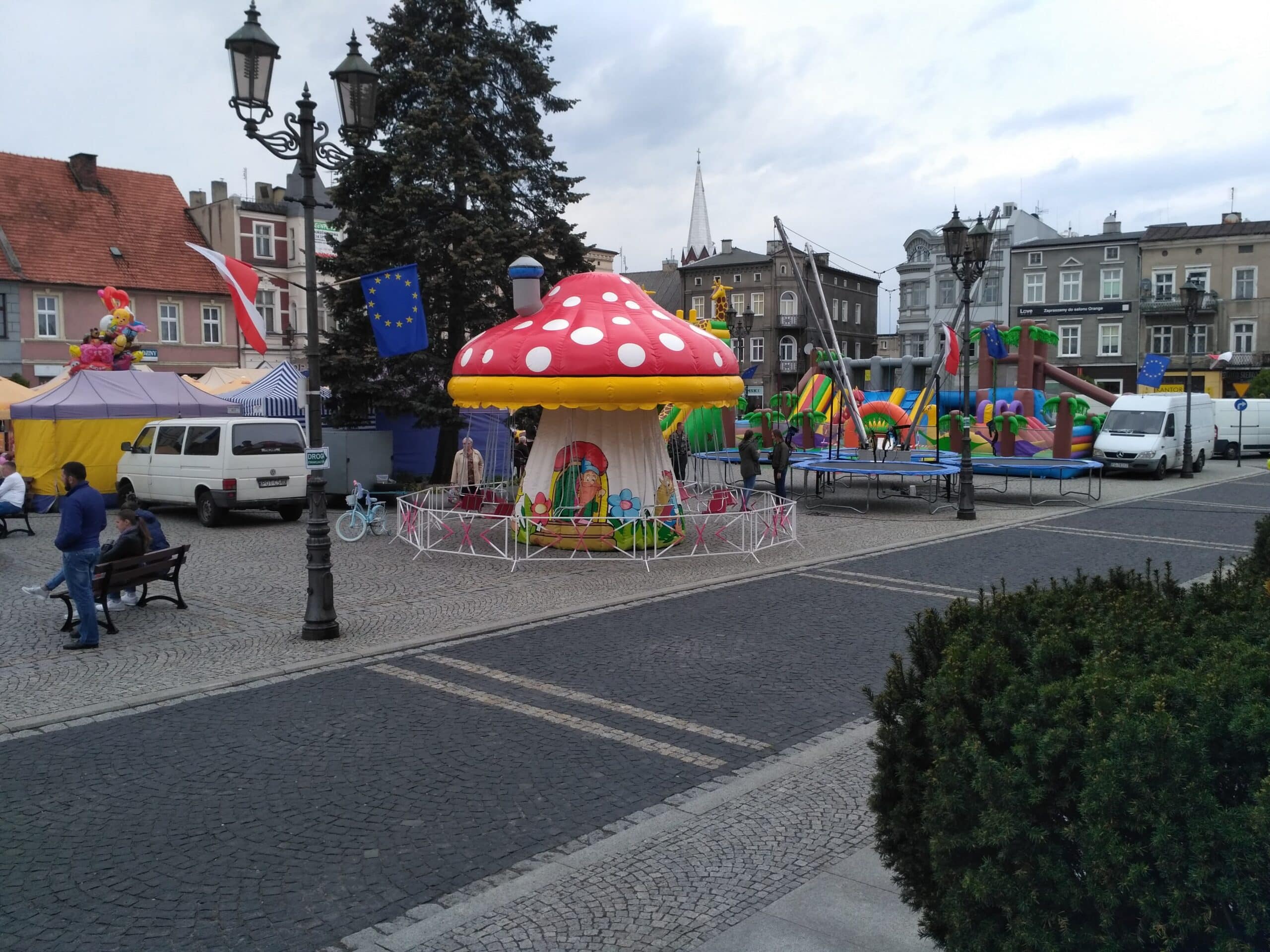 IMG 20190504 154902 scaled 2 Karuzela Grzybek - obrazek 2