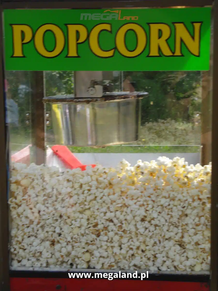 Automat popcornu MegaLand na festynie.